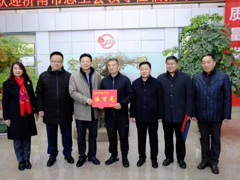 济南市总工会常务副主席傅金峰到3377体育(中国官网)集团科技有限公司集团走访慰问